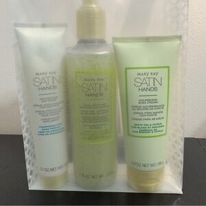 Mary Kay Satin Hands Pampering Set - White Tea and Citrus
